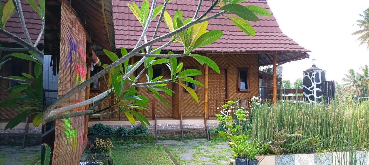 טטבאטו Mysha Guest House-Lombok מראה חיצוני תמונה