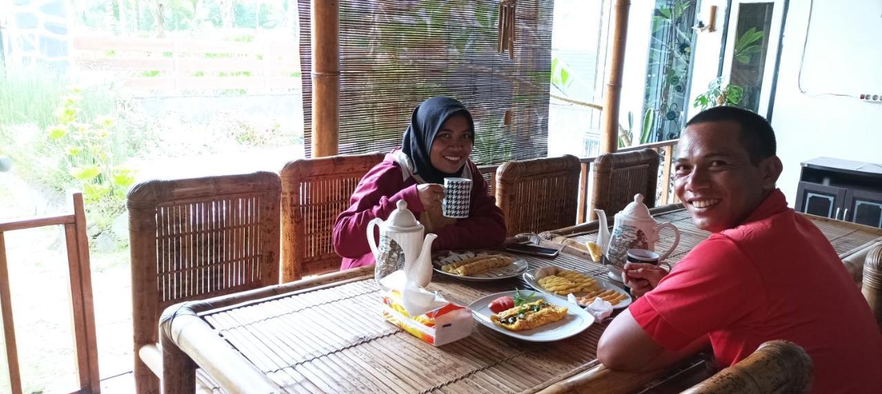 טטבאטו Mysha Guest House-Lombok מראה חיצוני תמונה